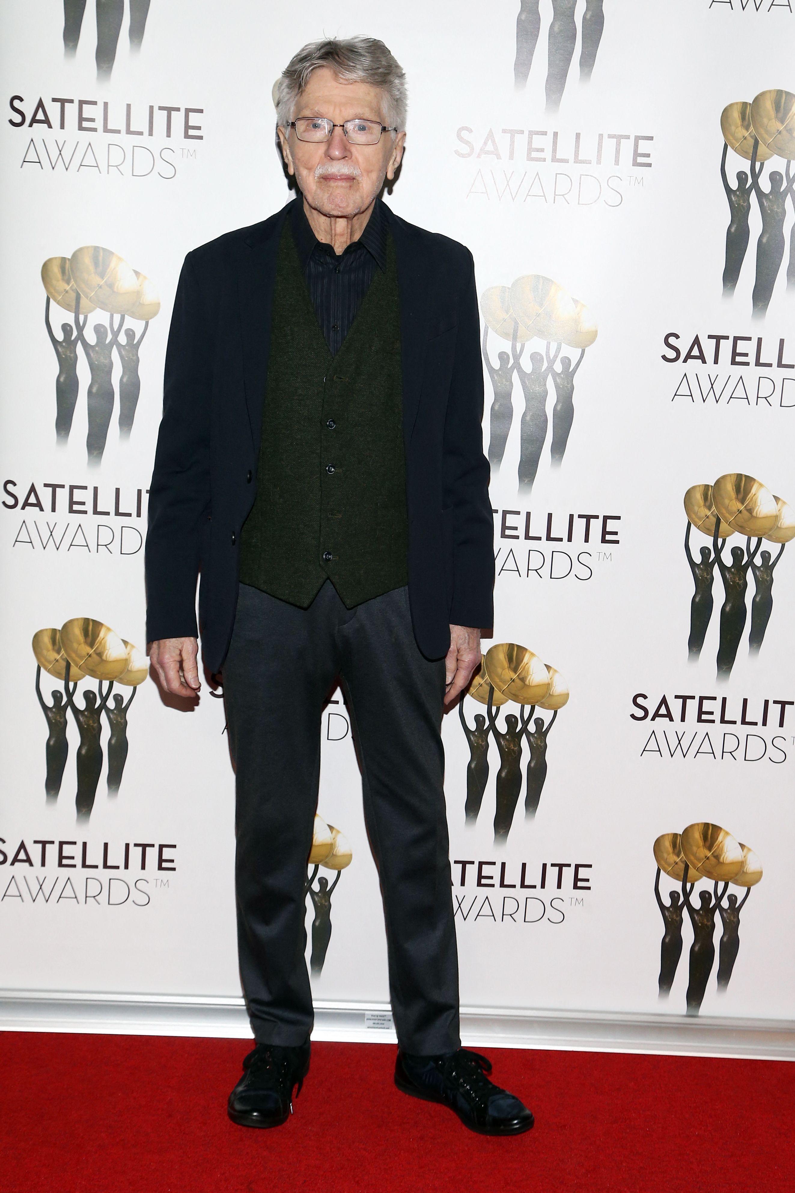 Tom Skerritt posiert.