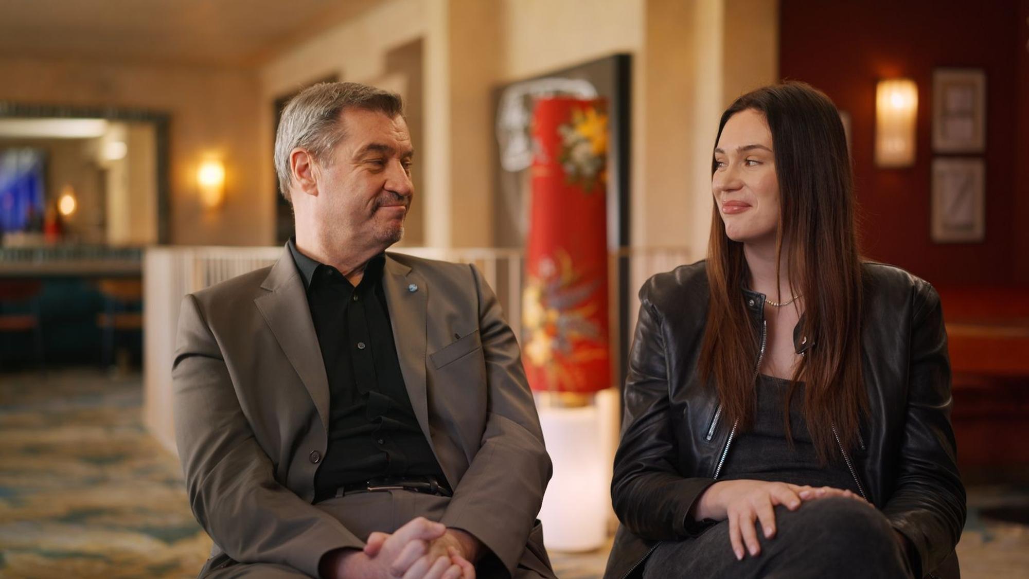„Ich denke ganz hoch von meinem Vater“, verrät Markus Söders Tochter Gloria-Sophie Burkandt im ProSieben-Format „Born Famous“. (Bild: Joyn)