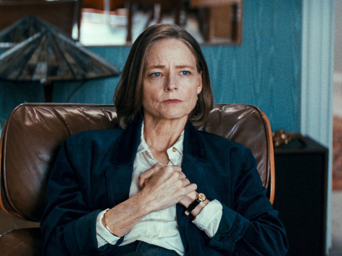 Die Psychiaterin Lilian Steiner (Jodie Foster) macht sich Sorgen um ihre Patientin, die zum wiederholten Mal eine Therapiesitzung versäumt. (Bild: Plaion Pictures/George Lechaptois)