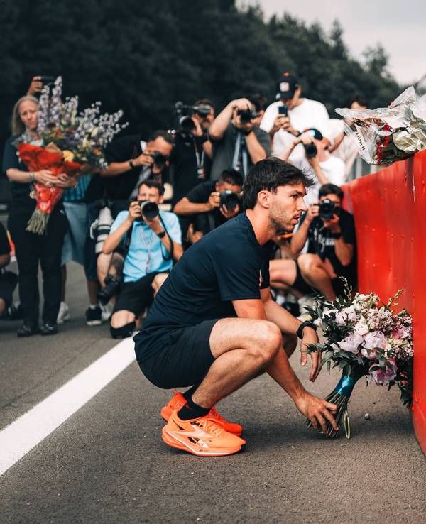 Pierre Gasly an dem Ort, an dem er seinen Freund Anthoine verlor.