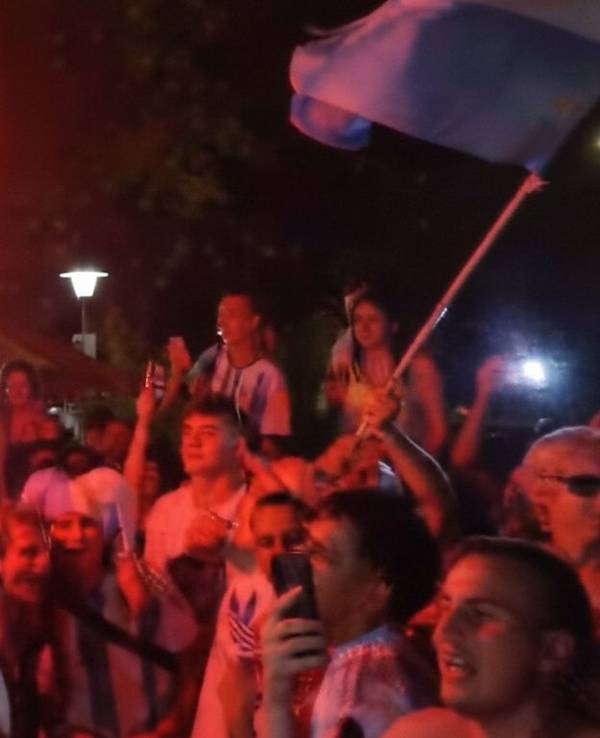 Beim WM-Halbfinale wurde auf dem Ebertplatz heftig gefeiert.