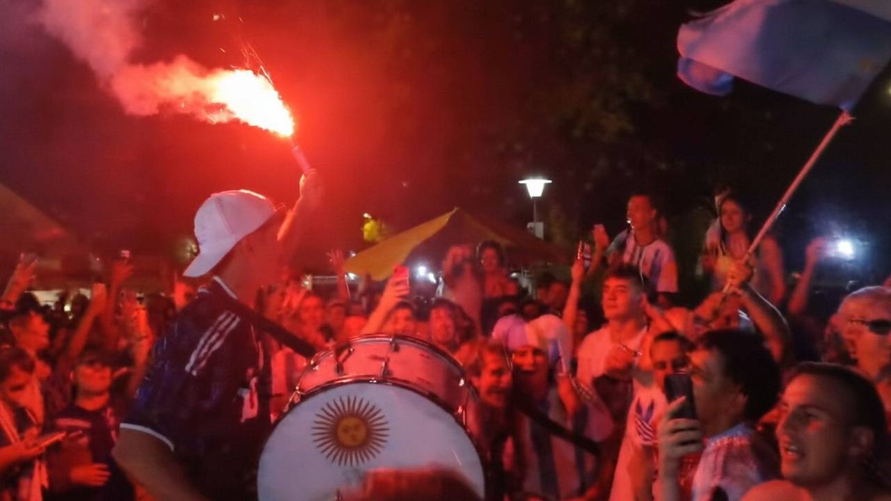 Beim WM-Halbfinale wurde auf dem Ebertplatz heftig gefeiert.