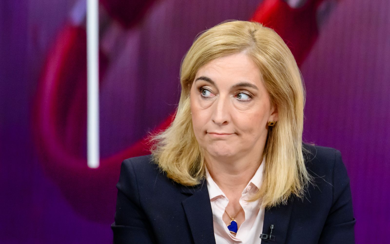 „Da gibt es nichts schönzureden“: Bundesgesundheitsministerin Nina Warken (CDU) musste einräumen, dass es nach wie vor große Ungerechtigkeiten bei den Krankenkassenkosten der Grundsicherungsempfänger gibt. (Bild: ZDF/Svea Pietschmann )