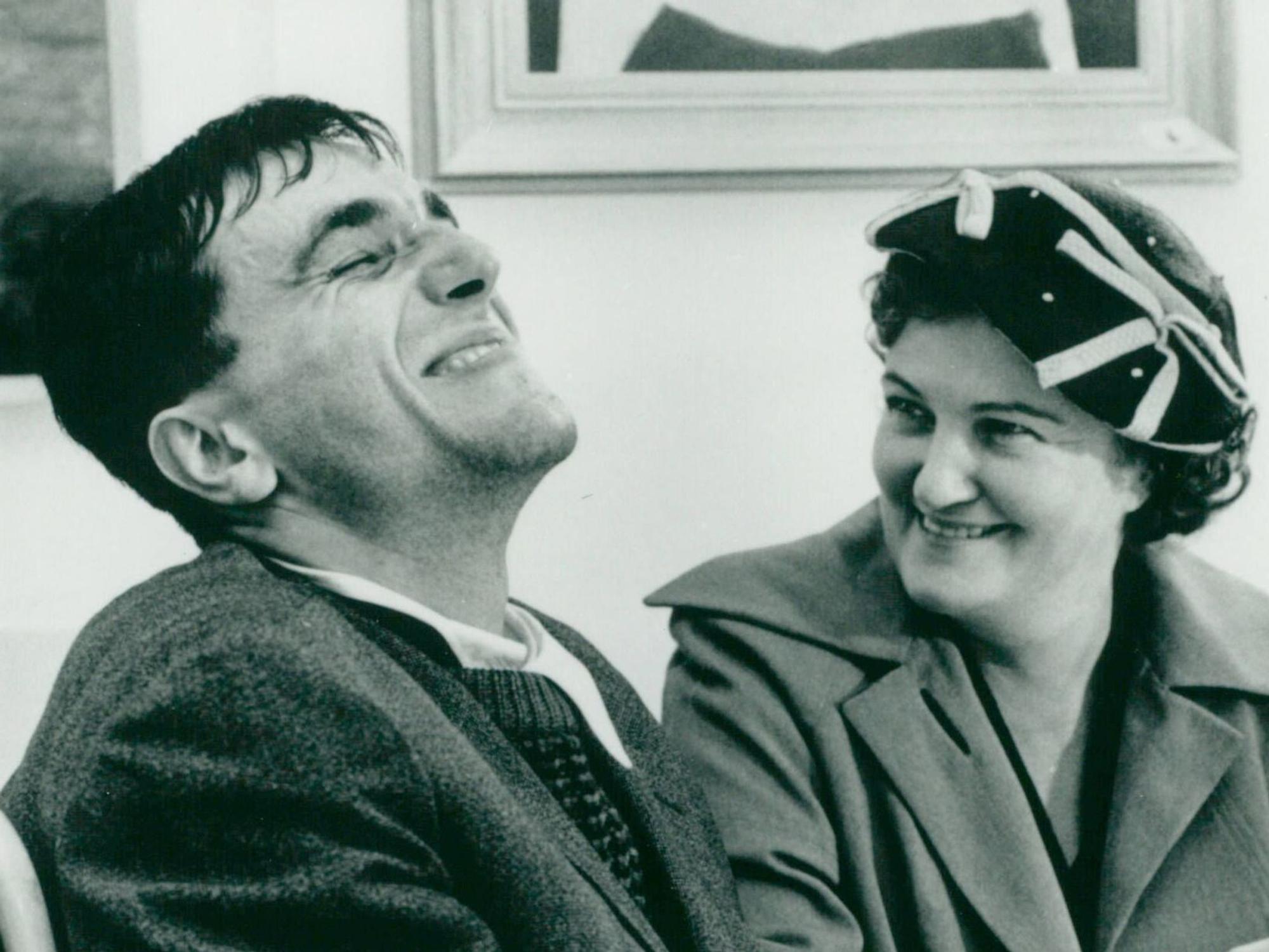 Daniel Day Lewis und Brenda Fricker in „Mein linker Fuß“.