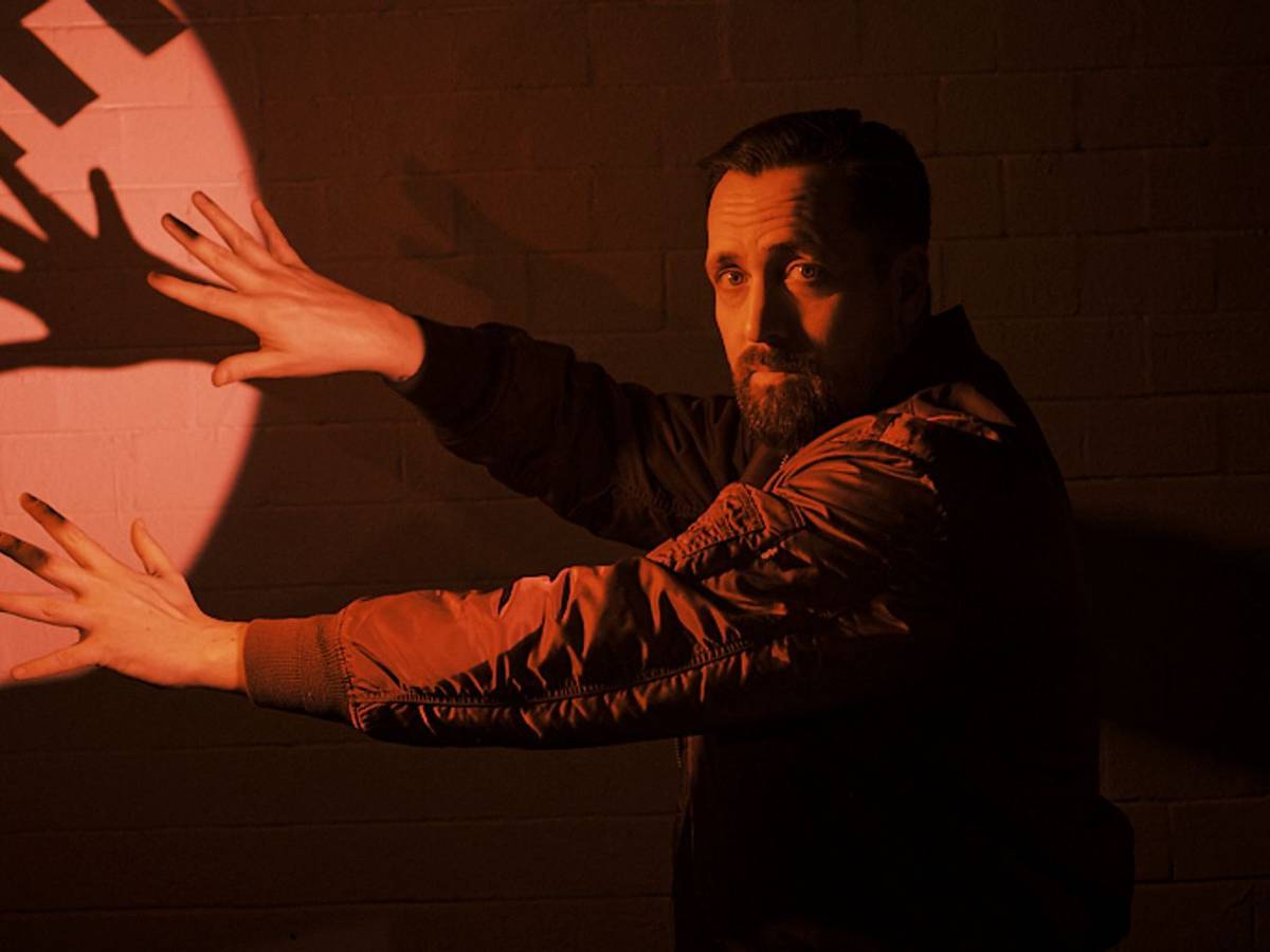 Danger Dan wehrt sich gegen Vorwürfe, mit seinem Song „Keine Angst“ zu Gewalt aufzurufen. (Bild: Jaro Sanmann Suffner)