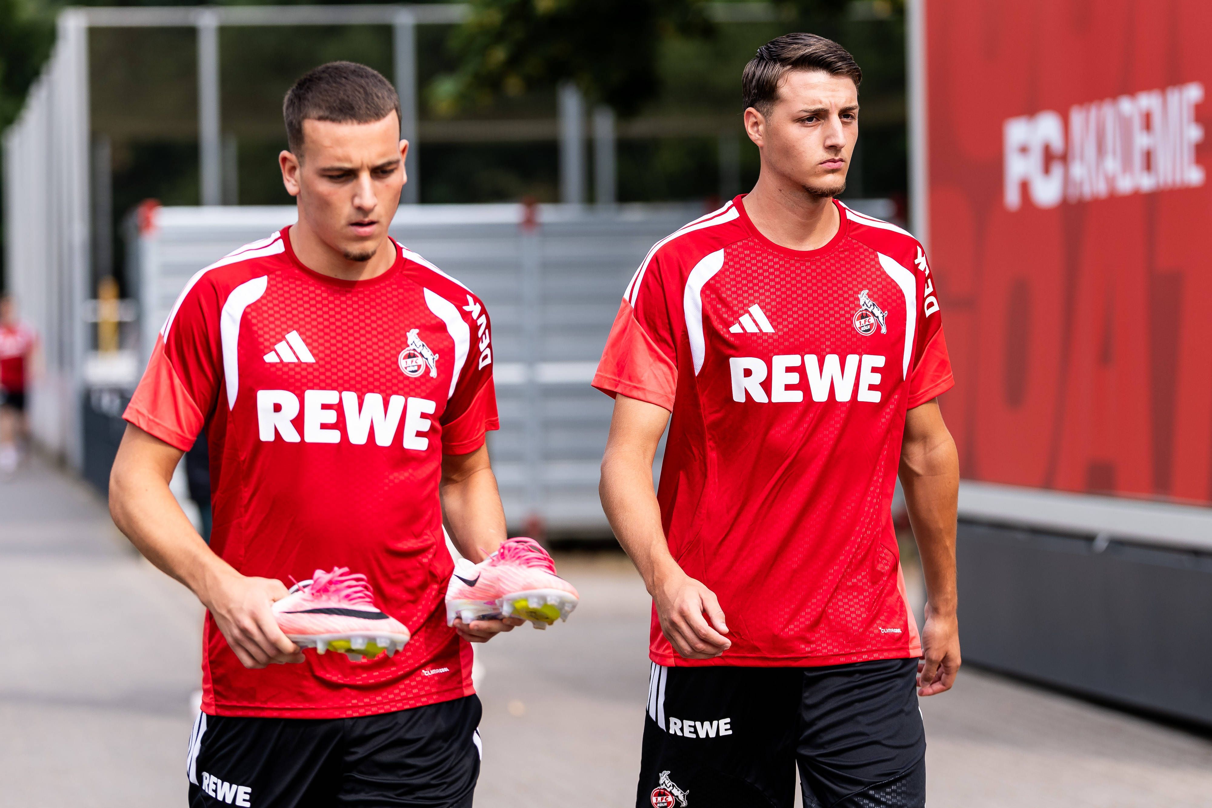 Malek und Said El Mala kommen gemeinsam zum Training.