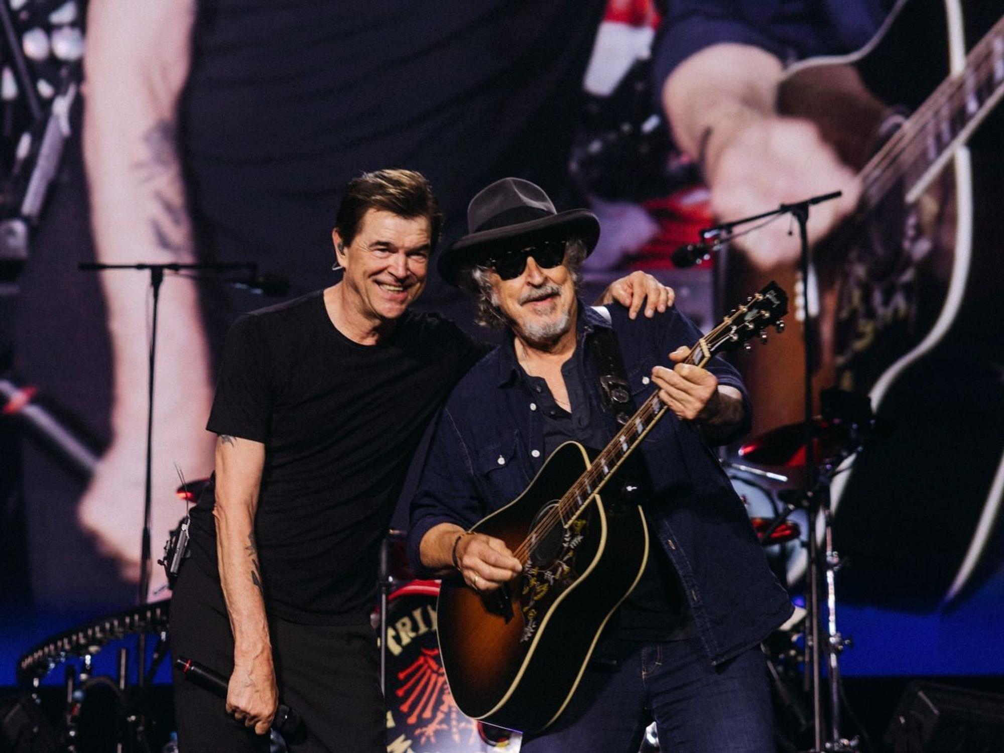Campino von den Toten Hosen zusammen mit Wolfgang Niedecken im Rhein-Energie-Stadion.
