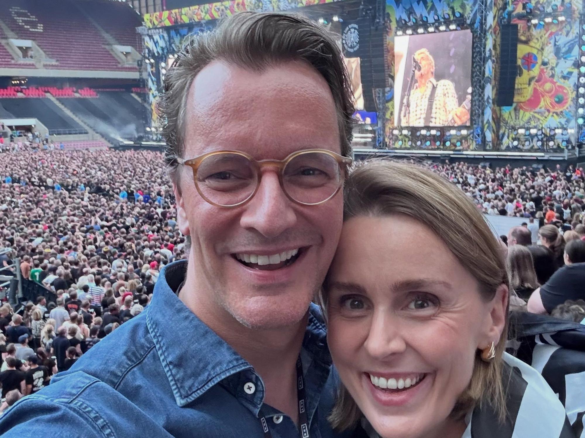 Selfie von Hendrik Wüst mit Frau Katharina beim BAP-Konzert.