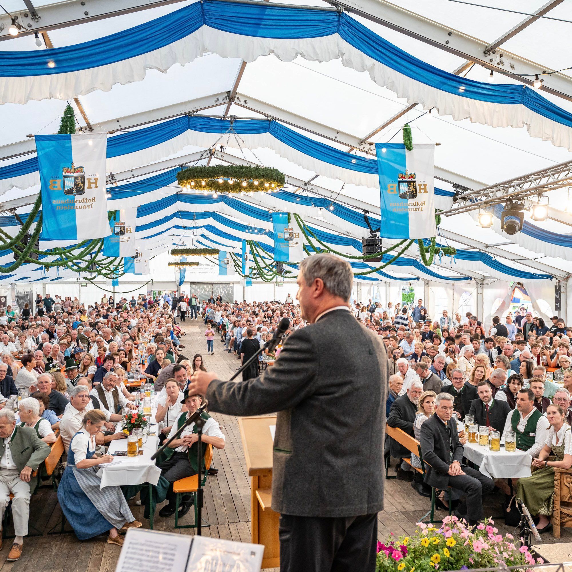 Markus Söder redet in Bernau am Chiemsee.