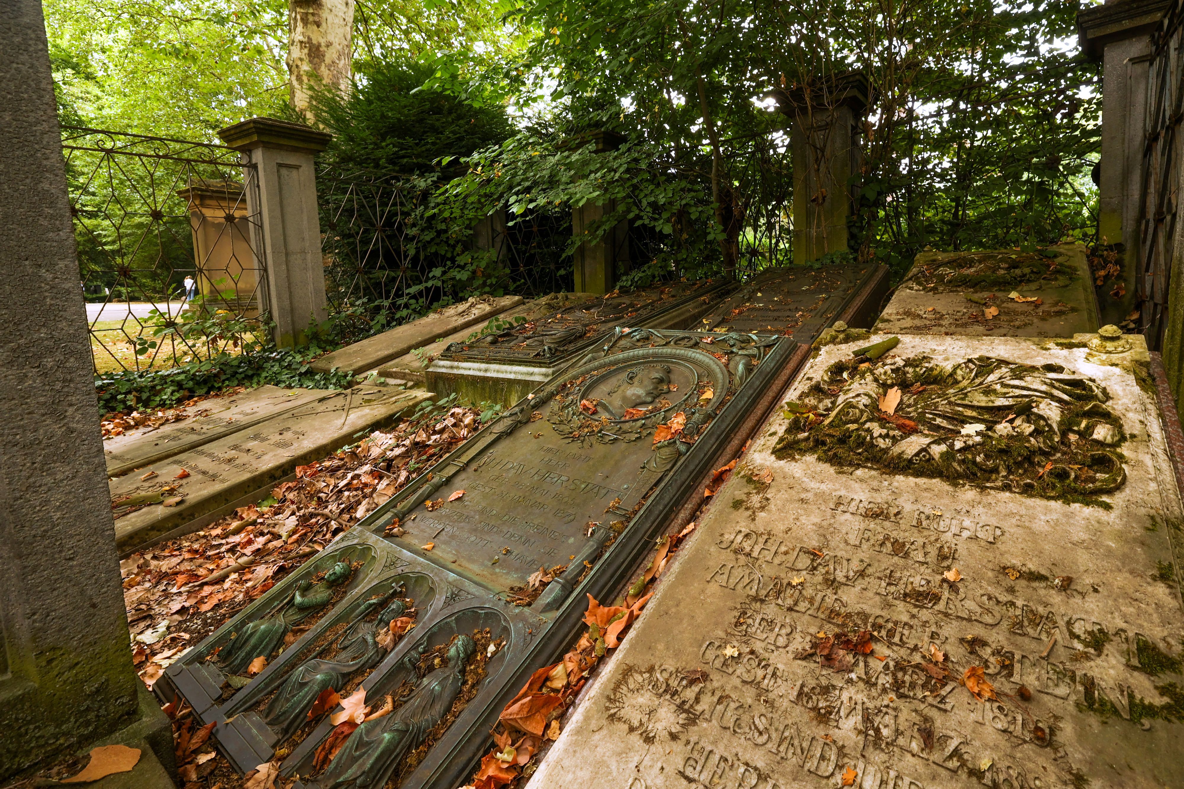 Die alte Herstatt-Gruft auf dem Friedhof Melaten ist in einem schlechten Zustand.