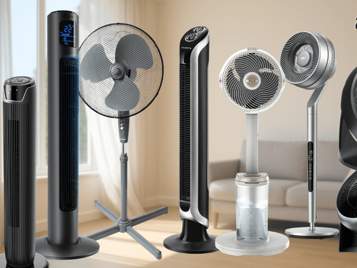 Collage verschiedener Ventilatoren unterschiedlicher Typen und Marken (Tischventilator Honeywell, zwei schwarze Turmventilatoren, ein klassischer Standventilator, ein Shark Standventilator, ein moderner Design-Ventilator mit Wassertank sowie ein Vornado Tischventilator) vor einem hellen Wohnzimmer-Hintergrund. Links oben das Amazon-Logo.