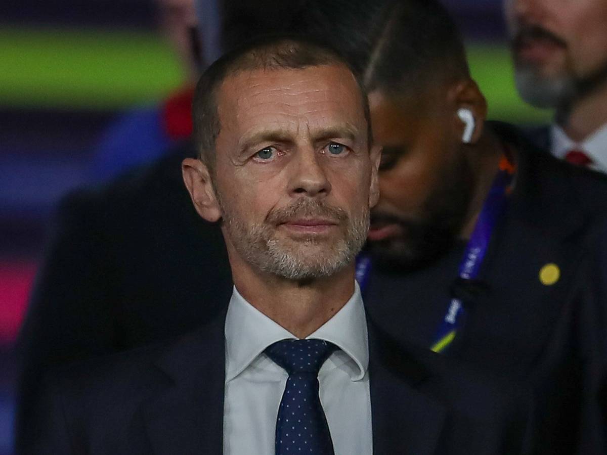 Uefa-Präsident Aleksander Ceferin auf der Tribüne.