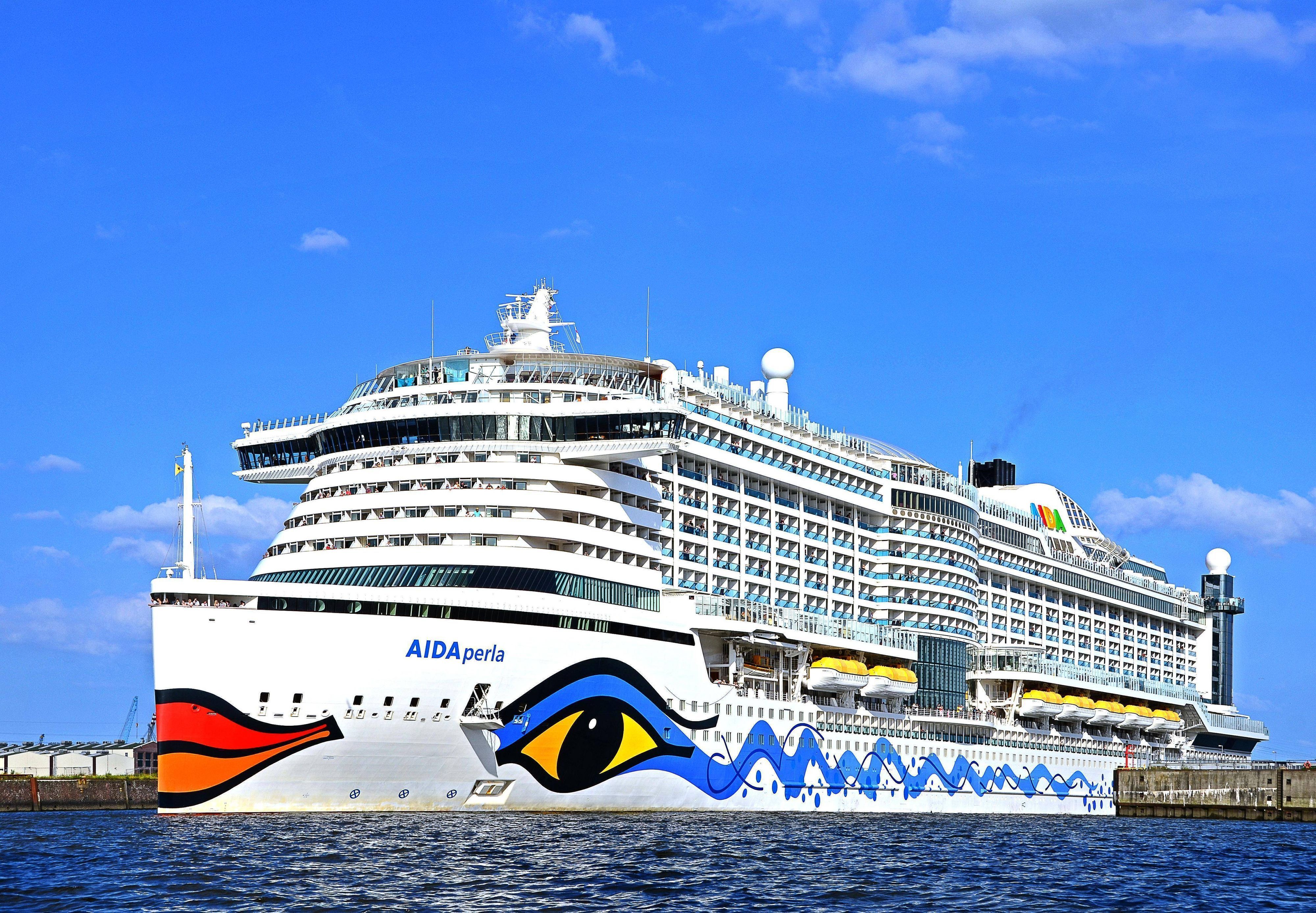 Kreuzfahrtschiff „Aida Perla“ im Hamburger Hafen.