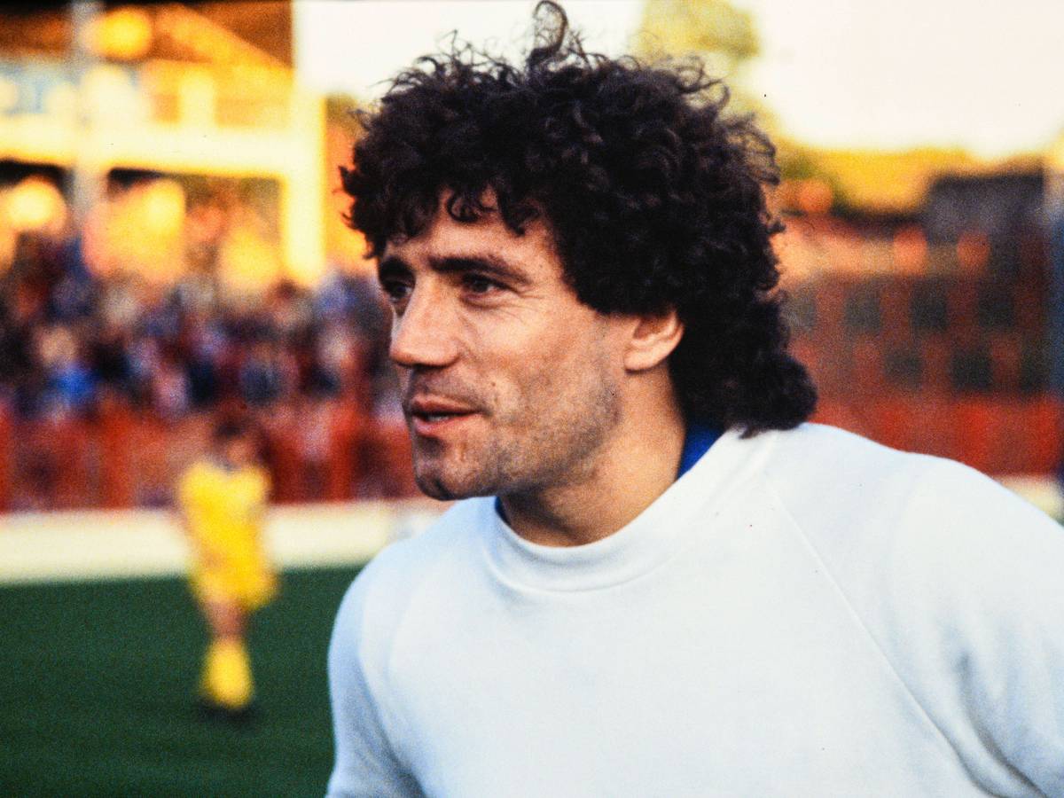 Kevin Keegan bei einem Fußballspiel.