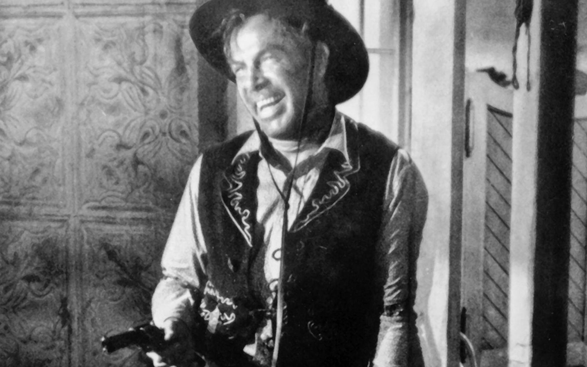 Die Fratze der Freiheit: Liberty Valance (Lee Marvin) gibt sich vor dem Showdown mit dem Anwalt Ransom Stoddard siegessicher. Doch er hat nicht mit einem unsichtbaren Dritten gerechnet. (Bild: Paramount Pictures Corporation / All rights reserved)