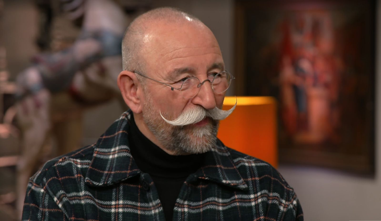 Horst Lichter hat durchaus Verständnis, wenn jemand für eine Rarität mal zu tief in die Tasche greift - ihm gehe es schließlich genauso, verriet er nun. (Bild: ZDF)