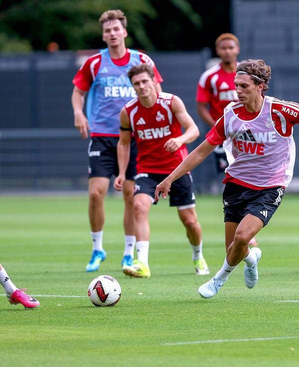 Julian Pauli im Training beim 1. FC Köln.