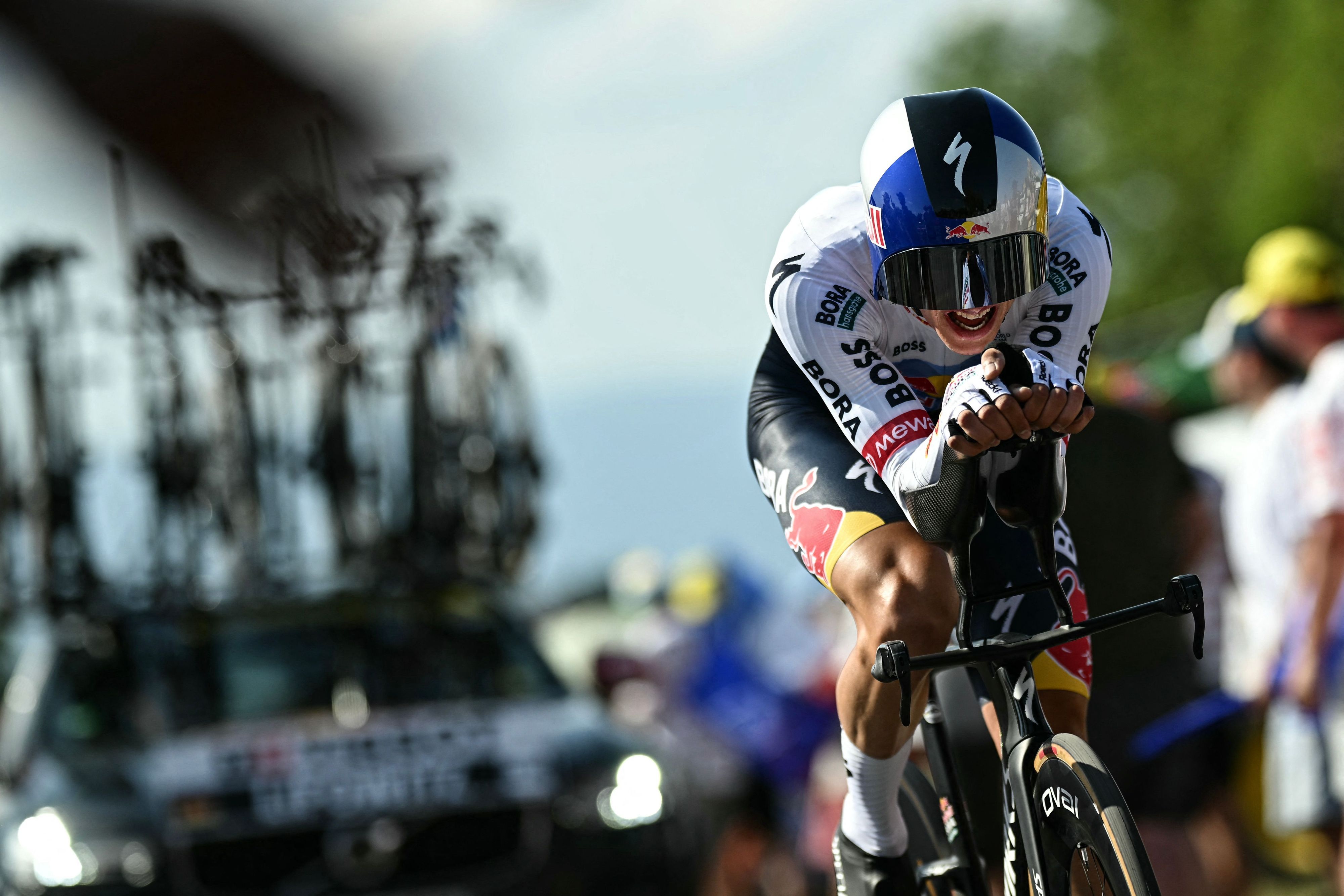 Florian Lipowitz auf seinem Rad bei der Tour de France.