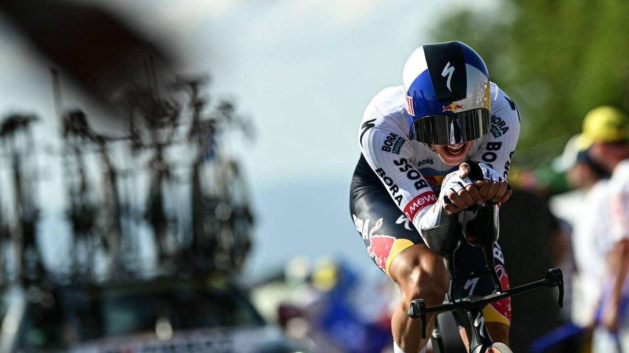 Florian Lipowitz auf seinem Rad bei der Tour de France.