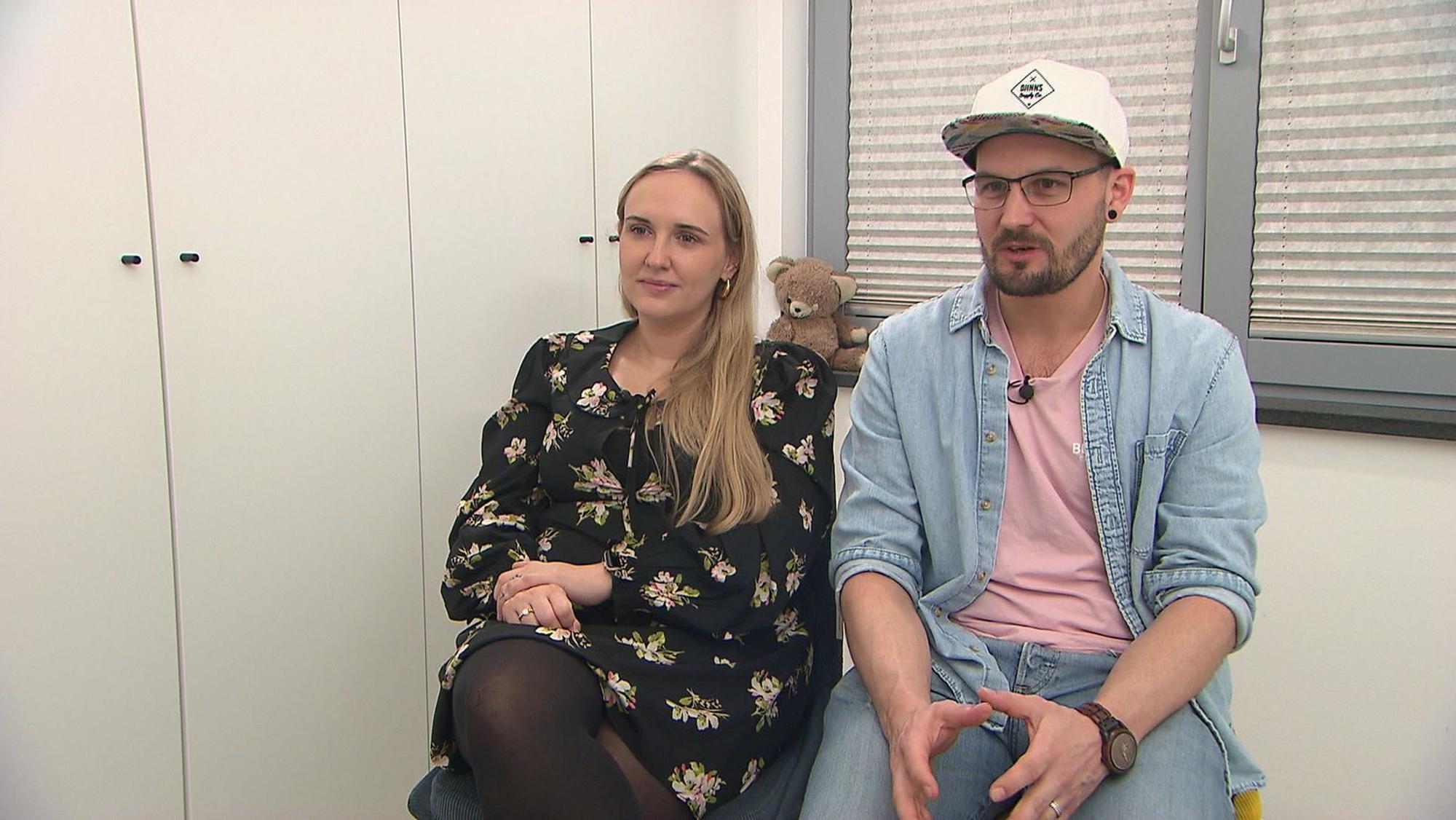 Der Marillenknödel macht Kerstin und Philipp restlos glücklich. (Bild: RTL)