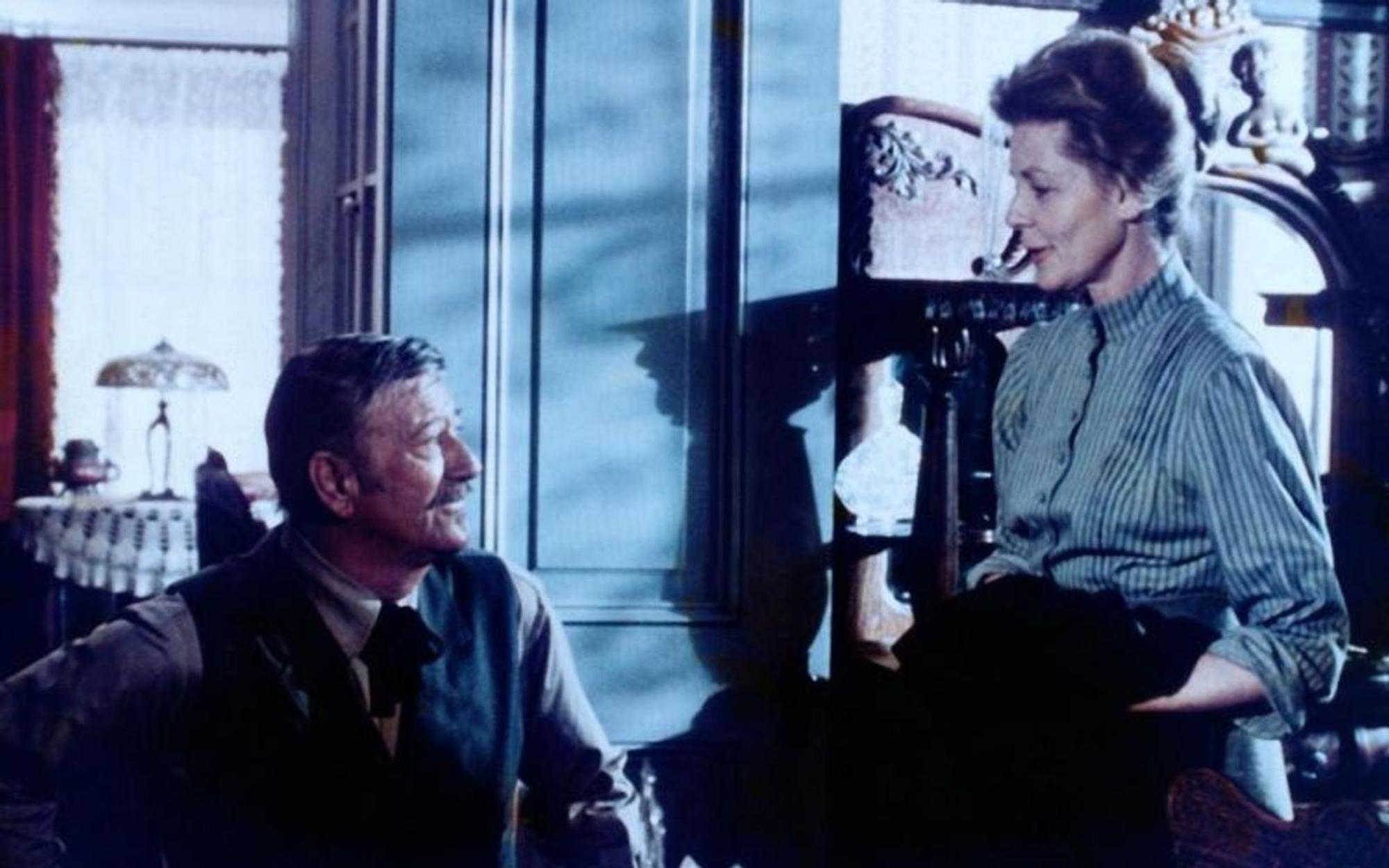 In „Der letzte Scharfschütze“ spielte John Wayne an der Seite von Lauren Bacall. (Bild: Paramount)