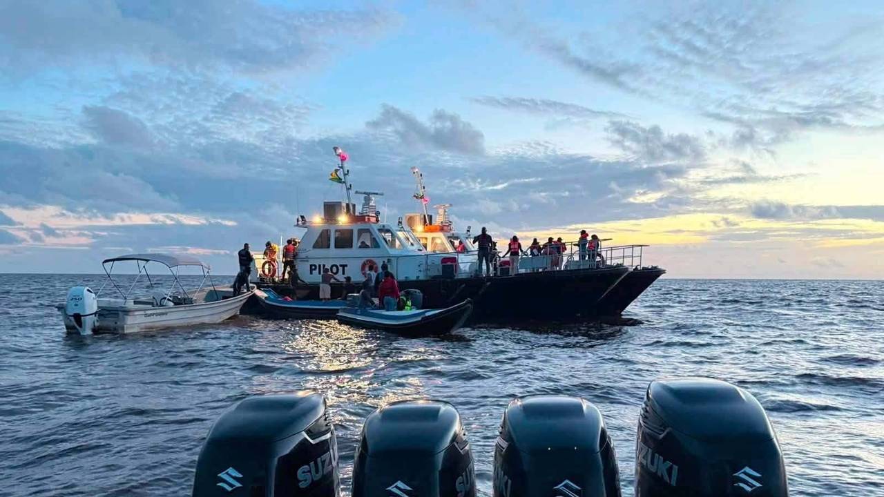 Nach dem Kentern der Passagierfähre „MV Barima“ vor der Küste Guyanas suchen Einsatzkräfte in einer großangelegten Rettungsaktion unermüdlich nach Überlebenden.