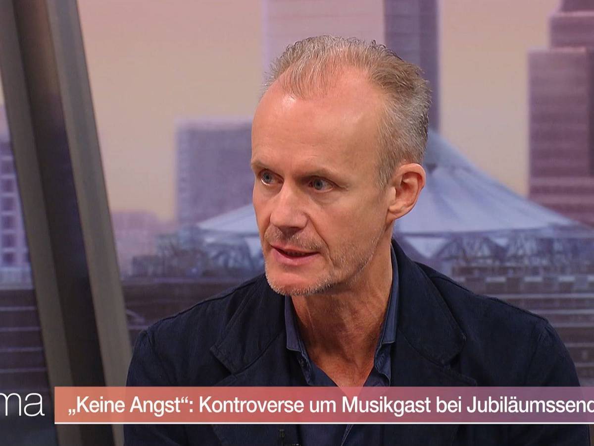 Max Uthoff hat im ZDF-Moma über die Kontroverse rund um „Die Anstalt“ gesprochen. (Bild: ZDF)