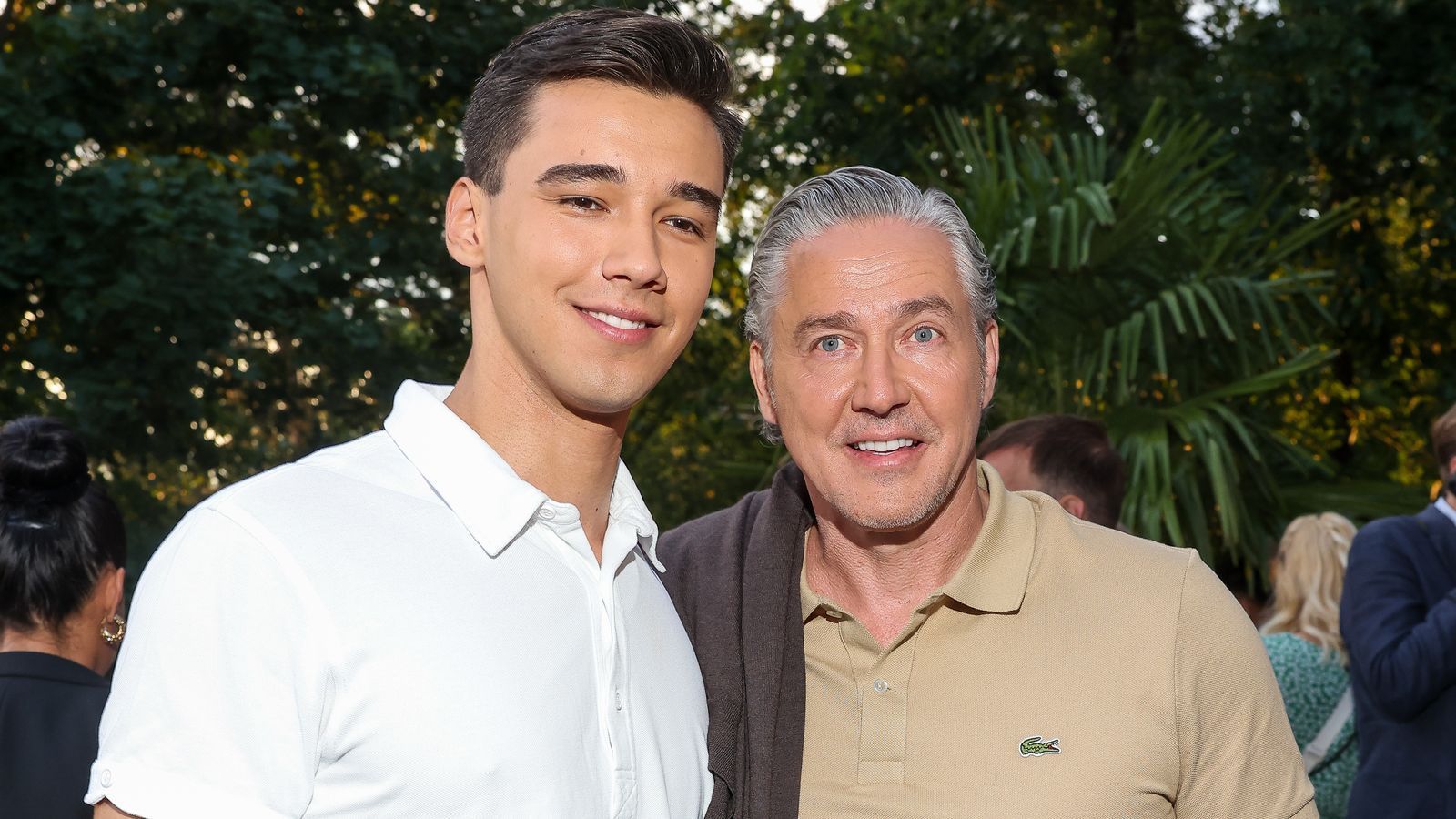Diego Pooth (links) möchte in die Fußstapfen seines Vaters Franjo Pooth treten und Unternehmer werden. (Bild: 2025 Getty Images/Gerald Matzka)