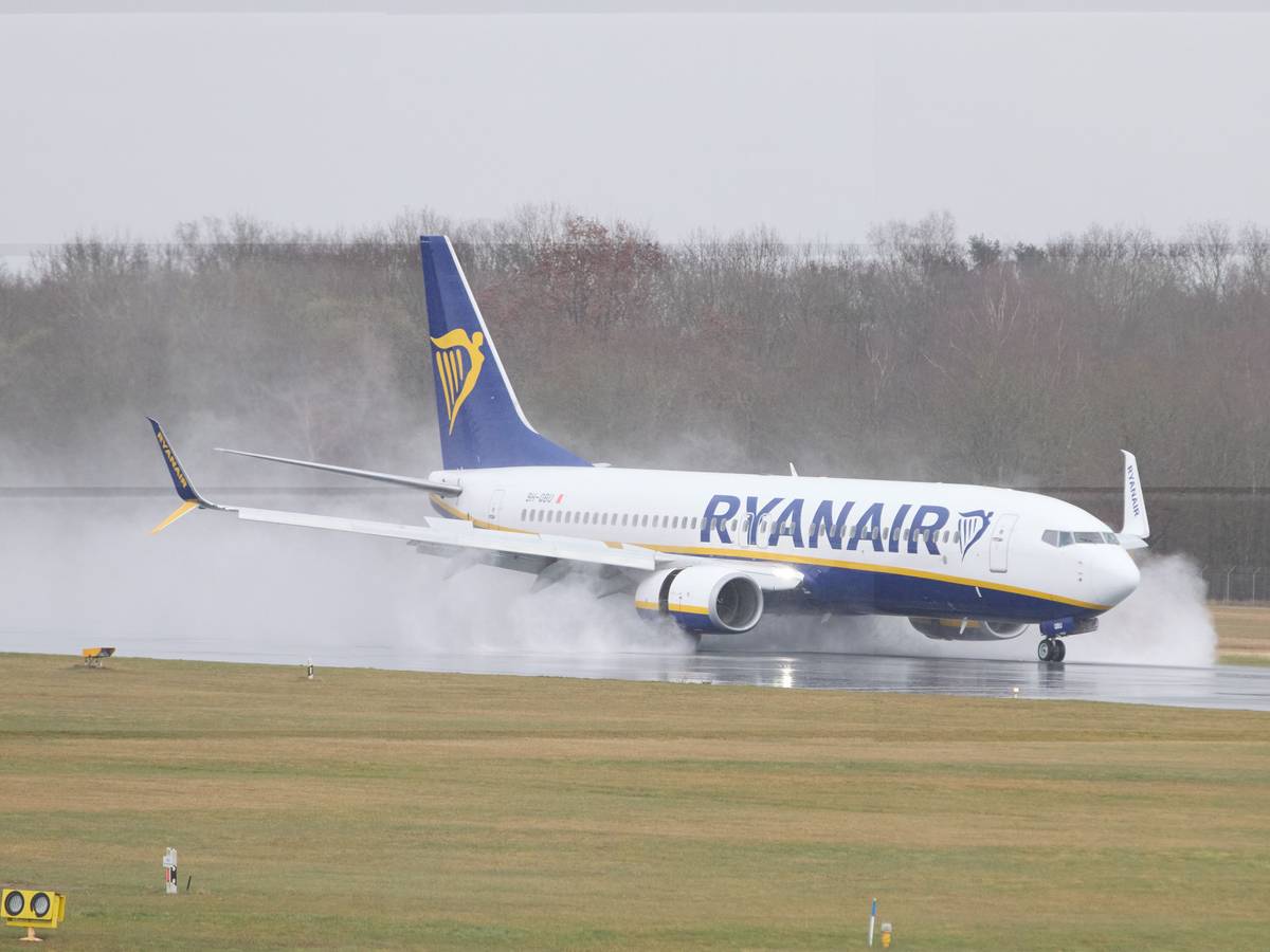 Ein Passagierjet der Fluggesellschaft Ryanair. (Archivbild)