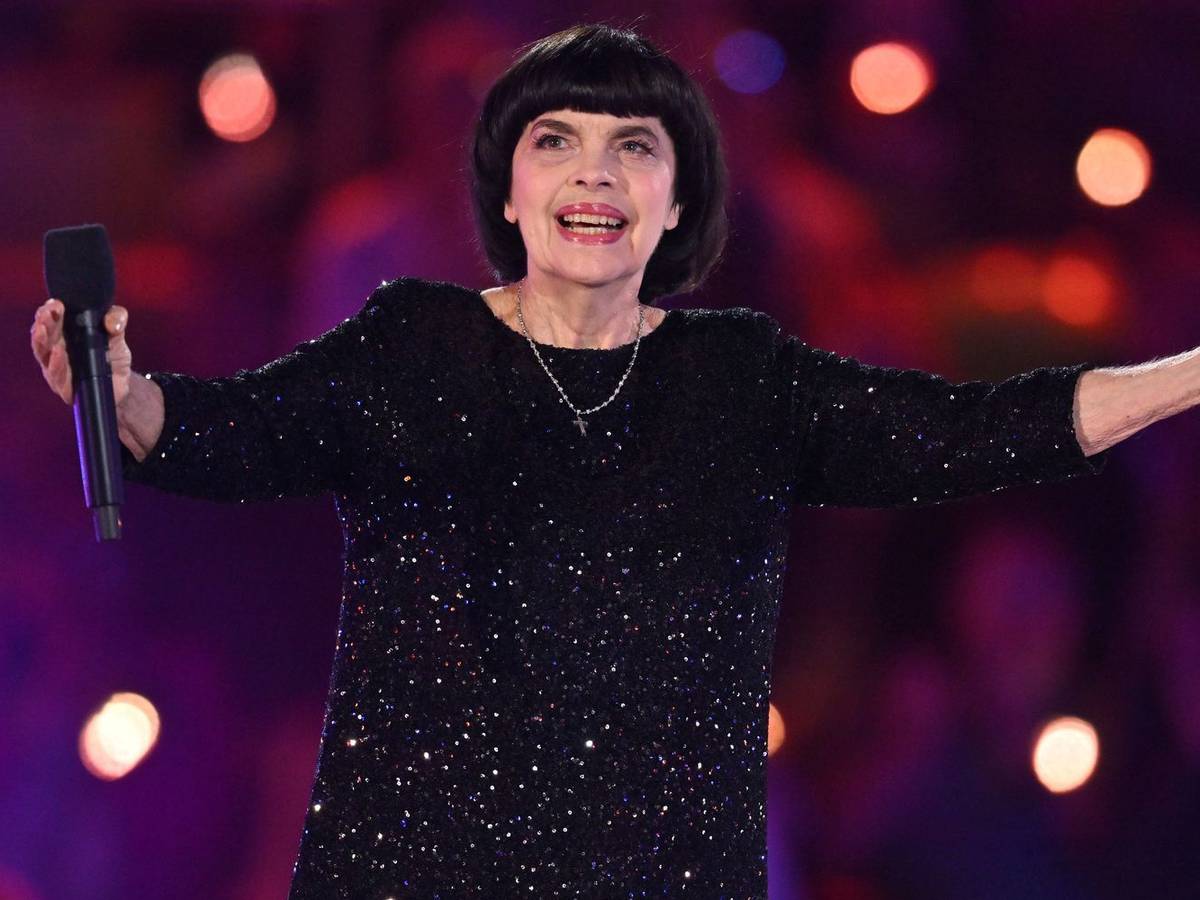 Mireille Mathieu geht noch einmal für zwölf Konzerte in Deutschland auf die Bühne. Der Titel ihrer Tournee lautet „Goodbye My Love Goodbye“. (Bild: 2026 Getty Images/Kerstin Joensson)