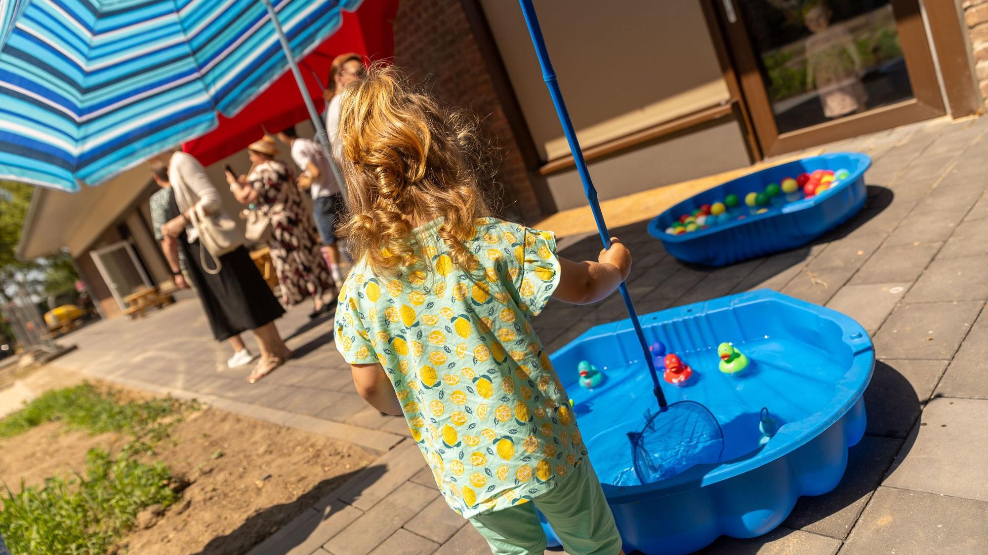 Anders als in Schulen soll es in Kölner Kitas Klimaanlagen geben dürfen (Symbolbild).