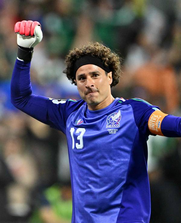 Mexikos Torwart-Ikone Guillermo Ochoa beendet seine Karriere. Hier ist er im WM-Spiel gegen Tschechien zu sehen.