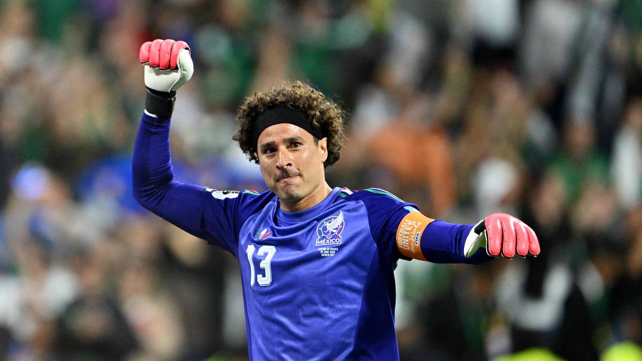 Mexikos Torwart-Ikone Guillermo Ochoa beendet seine Karriere. Hier ist er im WM-Spiel gegen Tschechien zu sehen.