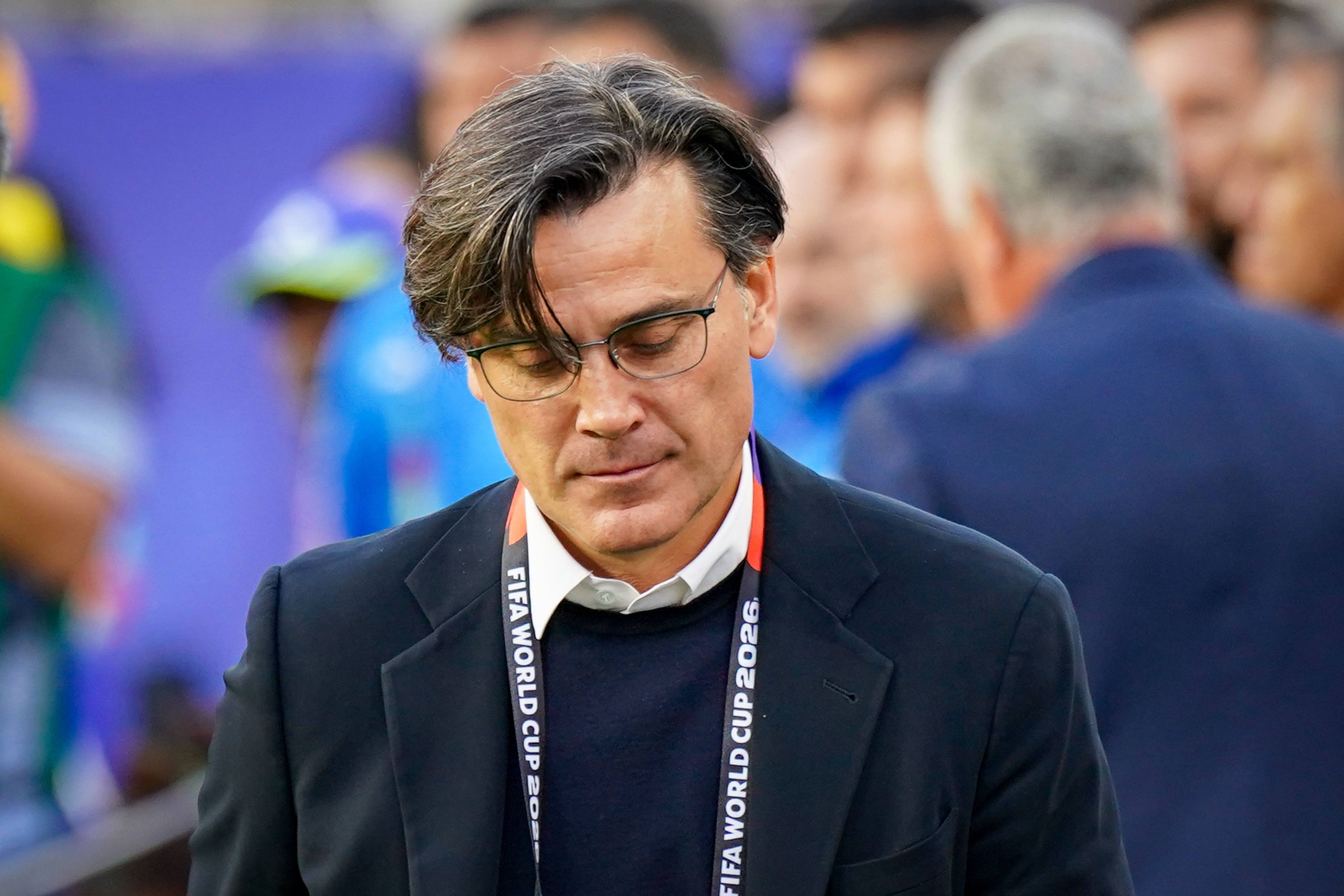 Vincenzo Montella mit gesenktem Blick.