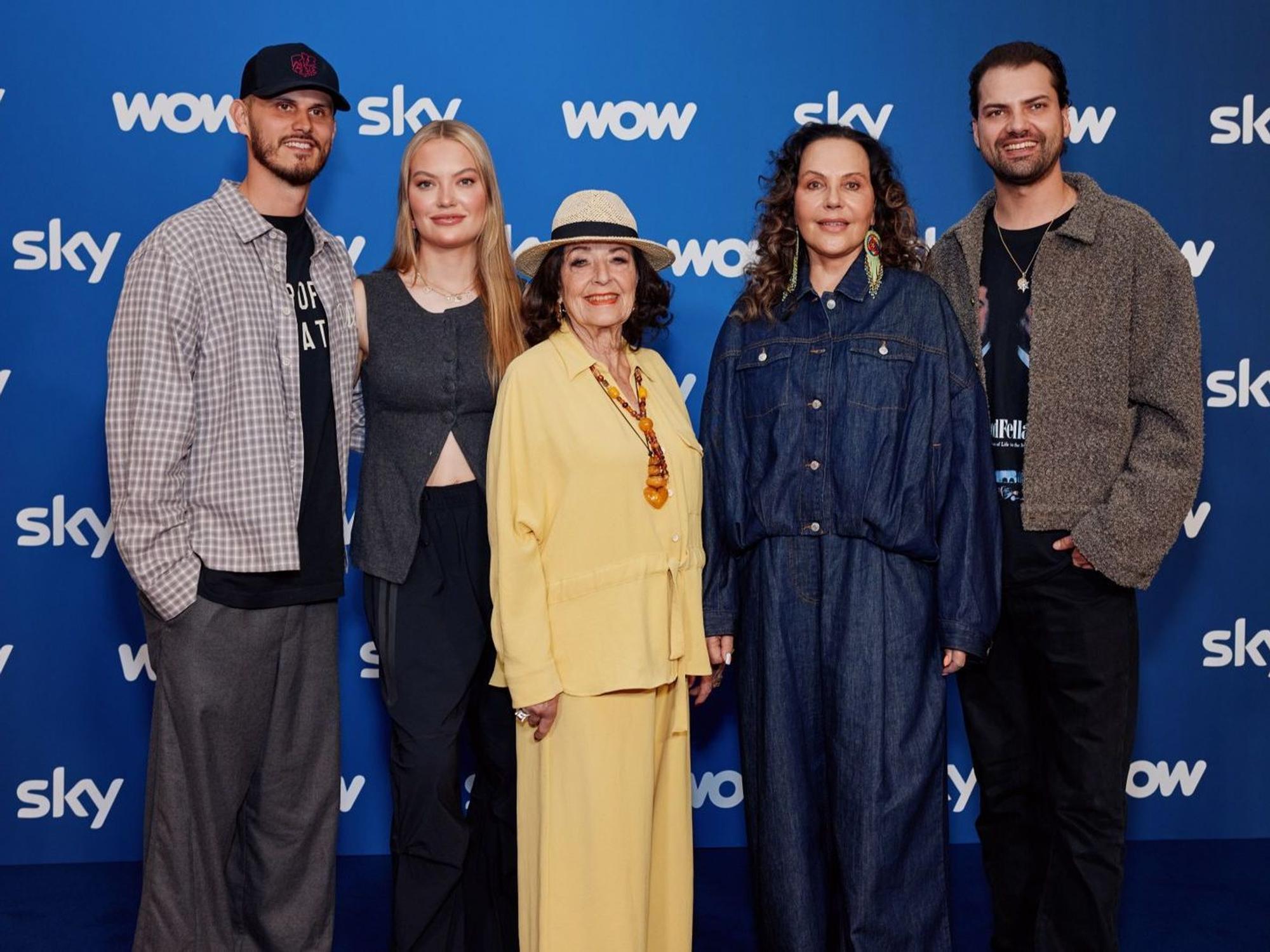 Die Protagonisten von „Diese Ochsenknechts“(v.l.): Nino Sifkovits, Cheyenne Savannah Ochsenknecht, Bärbel Ochsenknecht, Natascha Ochsenknecht und Jimi Blue Ochsenknecht. Der Sender RTL hat die Folgen der fünften Staffel aus dem Programm gestrichen. (Bild: 2026 Getty Images/Bojan Ritan)