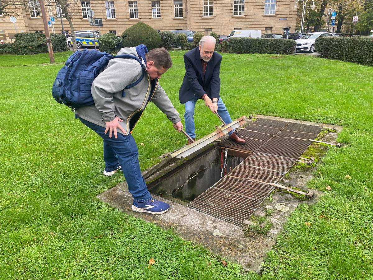 Robert Schwienbacher (hinten) und sein Kollege Marcus Massing