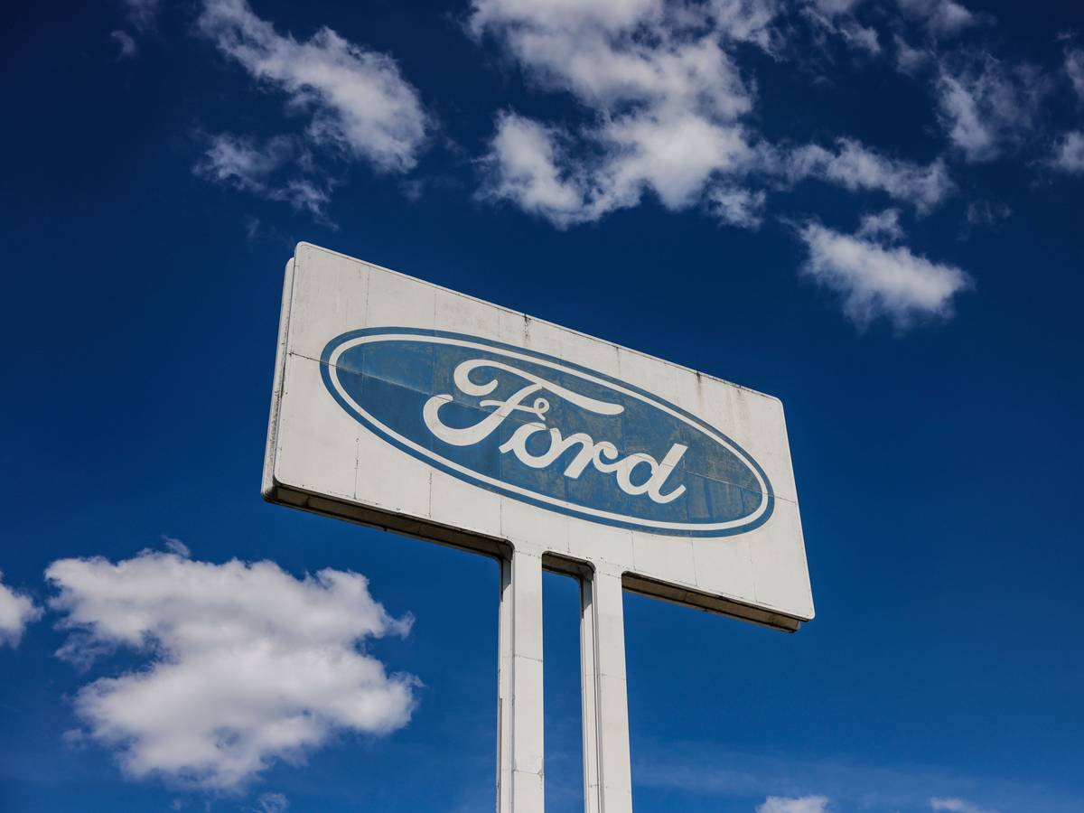 Blick auf das Ford-Werk in Köln: Der Autobauer Ford plant eine Zusammenarbeit mit Geely. Was heißt das für die Kölner?