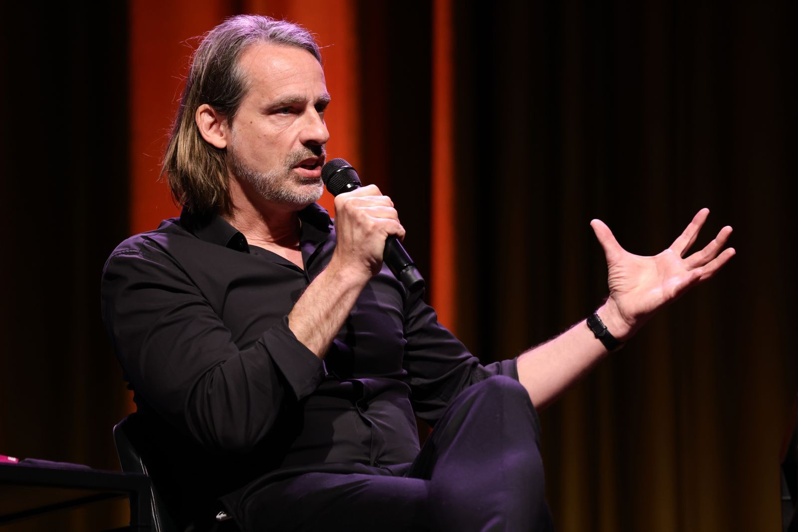 In einem Podcast hat sich Richard David Precht in die Debatte über die Brandmauer zur AfD eingeschaltet. (Bild: Getty Images / Andreas Rentz)