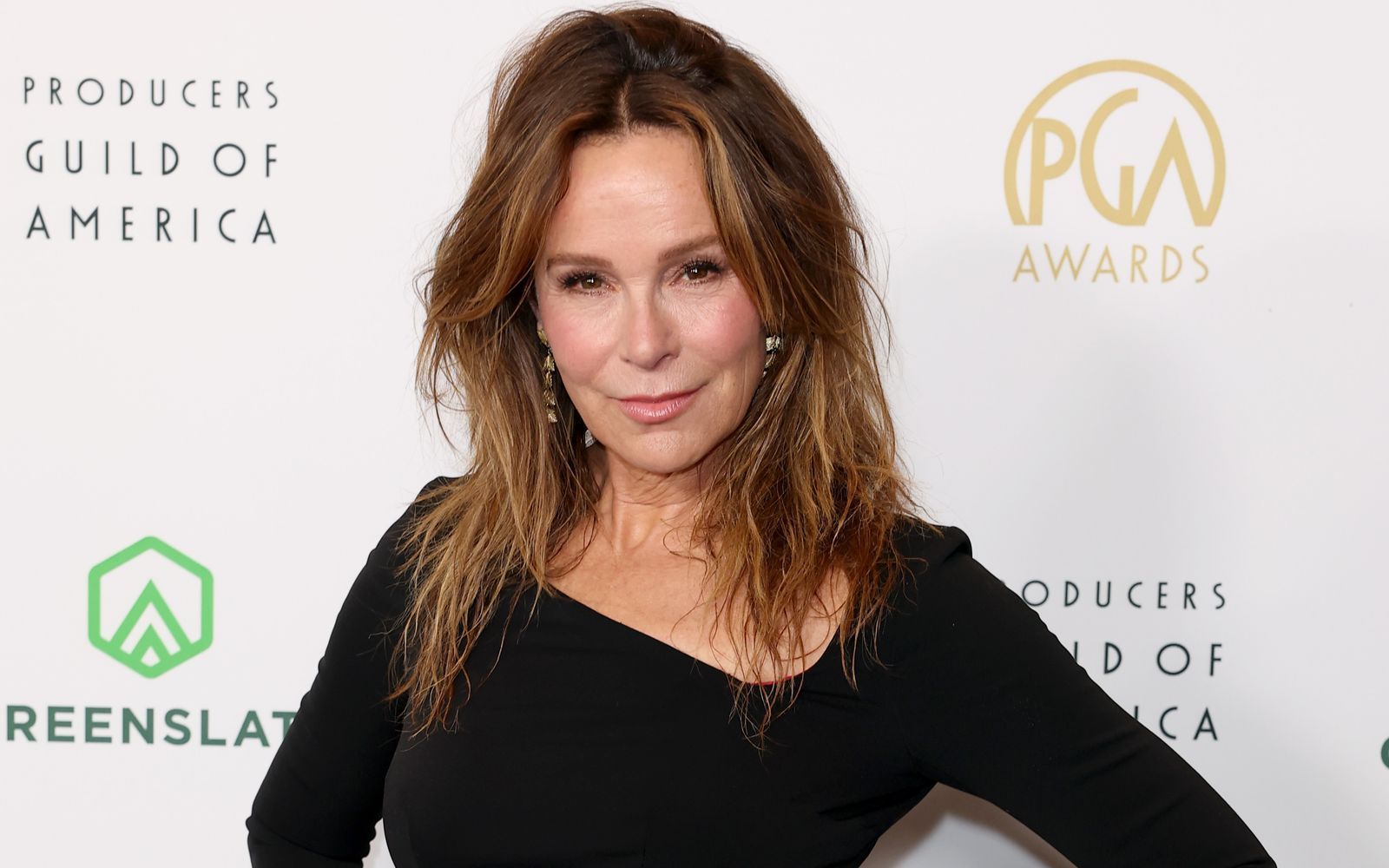 Zuletzt feierte Jennifer Grey ein kleines Comeback: Im Oscar-prämierten Drama „A Real Pain“ (2025) spielte sie an der Seite von Jesse Eisenberg und Kieran Culkin eine Nebenrolle. (Bild: Matt Winkelmeyer/Getty Images)