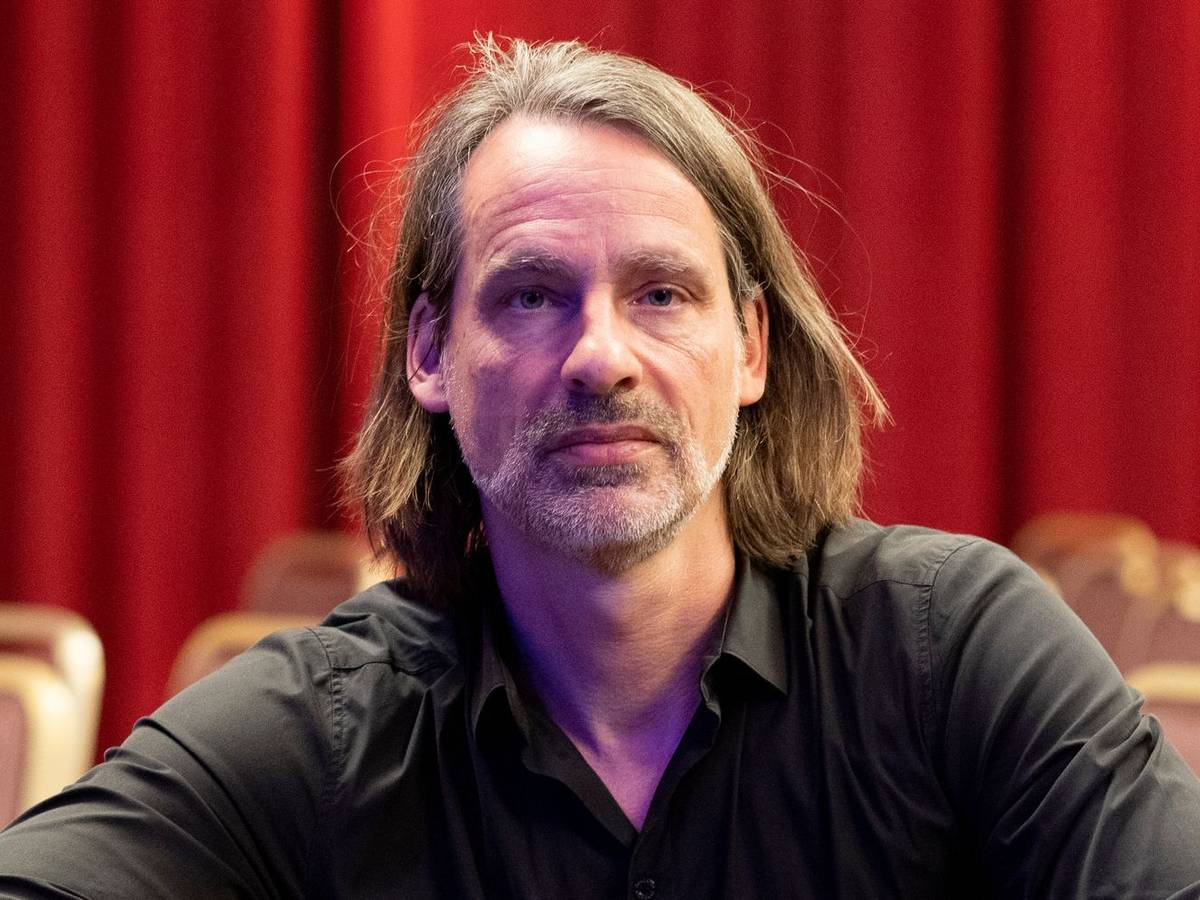 Richard David Precht blickt mit Sorge auf die Gefahrenpotenziale von KI. (Bild: Getty Images / Andreas Rentz)