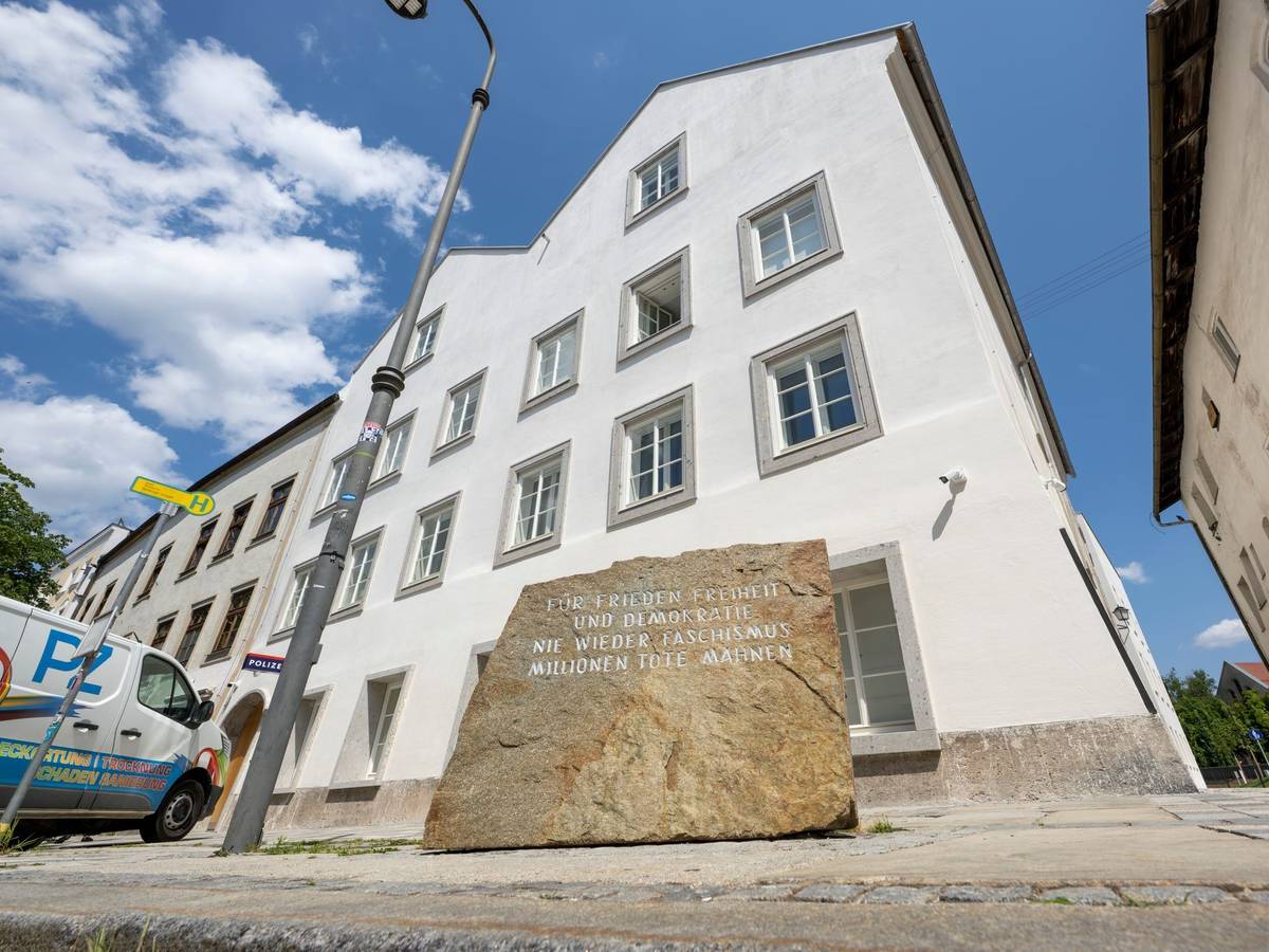 Polizeizentrum im Hitler-Geburtshaus