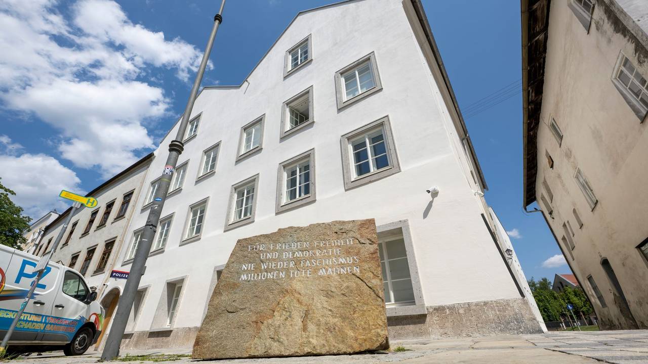 Polizeizentrum im Hitler-Geburtshaus