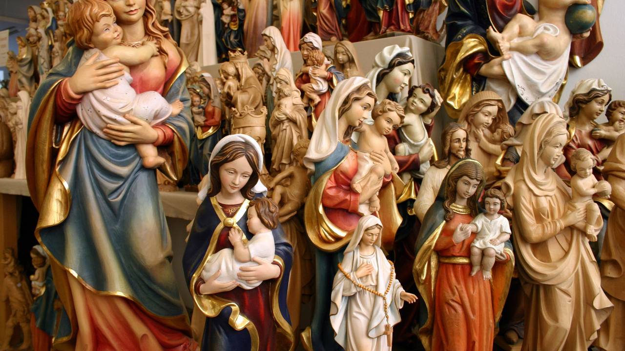 Heiligenfiguren sind in Kevelaer ein Verkaufsschlager.