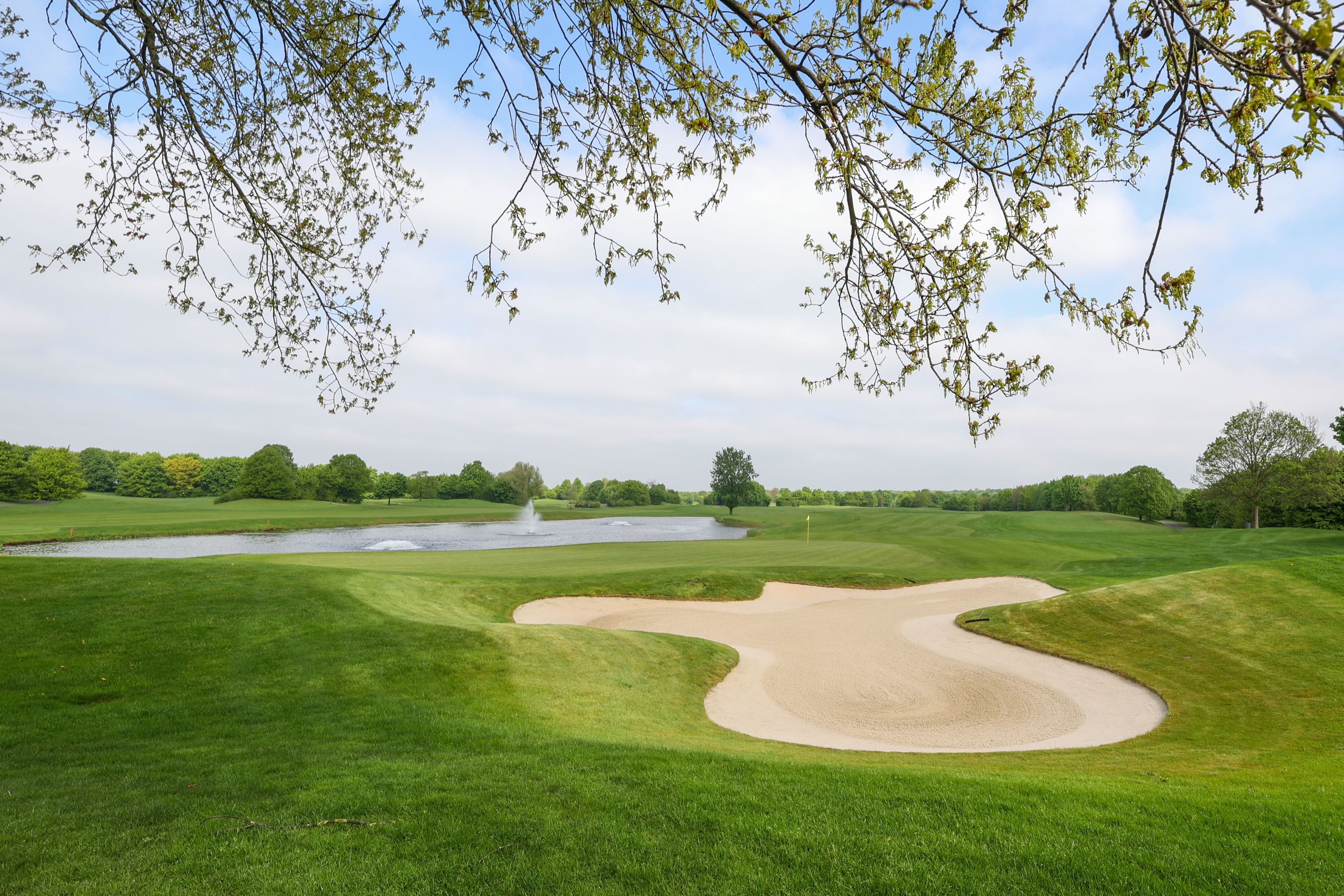Eine Frau kam bei einem Unfall auf einem Golfplatz bei Pulheim ums Leben. (Symbolfoto)