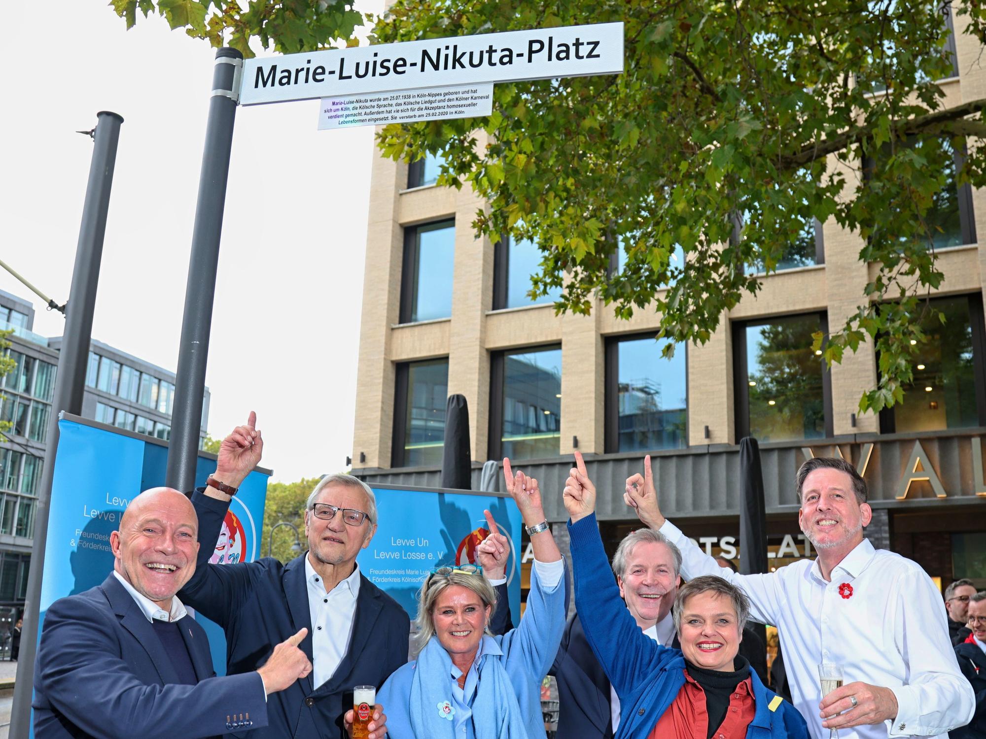 Einweihung des Marie-Luise-Nikuta-Platzes.