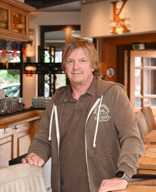 Auch Christian Becker, Betreiber des Restaurants „Tante Kurt“ am Brüsseler Platz ist unzufrieden.