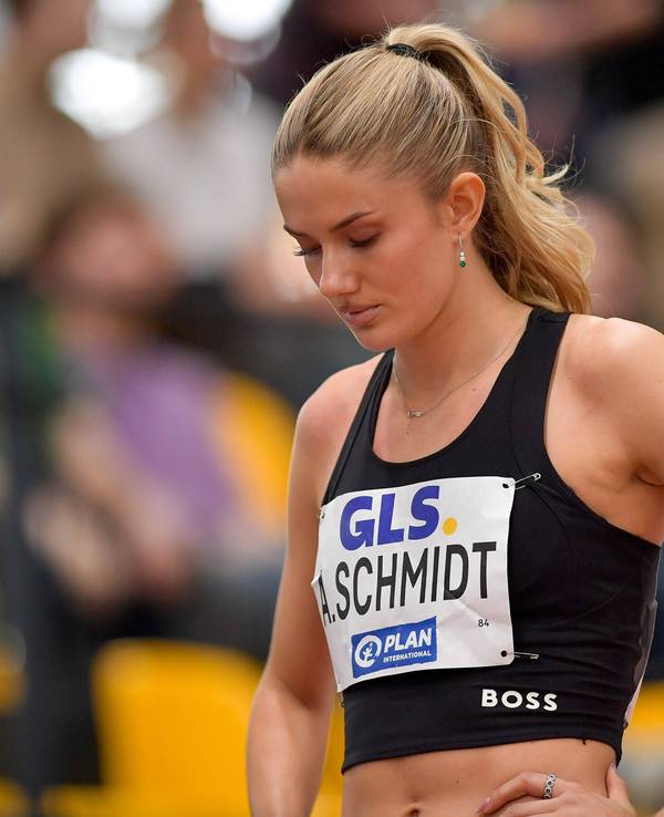 Alica Schmidt konzentriert sich vor dem Start.