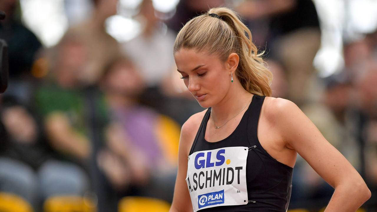 Alica Schmidt konzentriert sich vor dem Start.