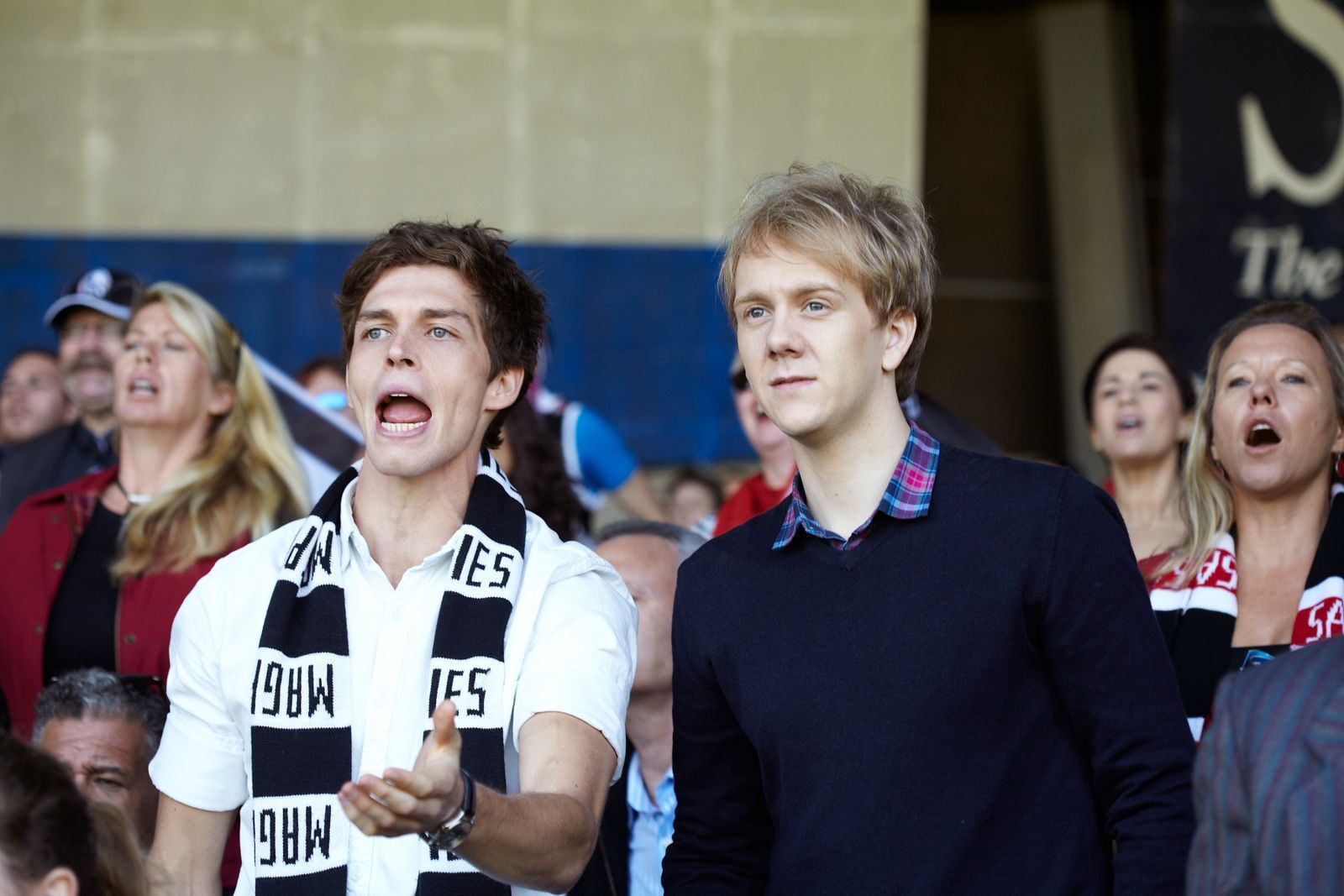Nach einigen Anlaufschwierigkeiten werden Geoffrey (Wade Briggs, links) und Josh (Josh Thomas) ein Paar.  (Bild: ARTE/Narelle Sheean)