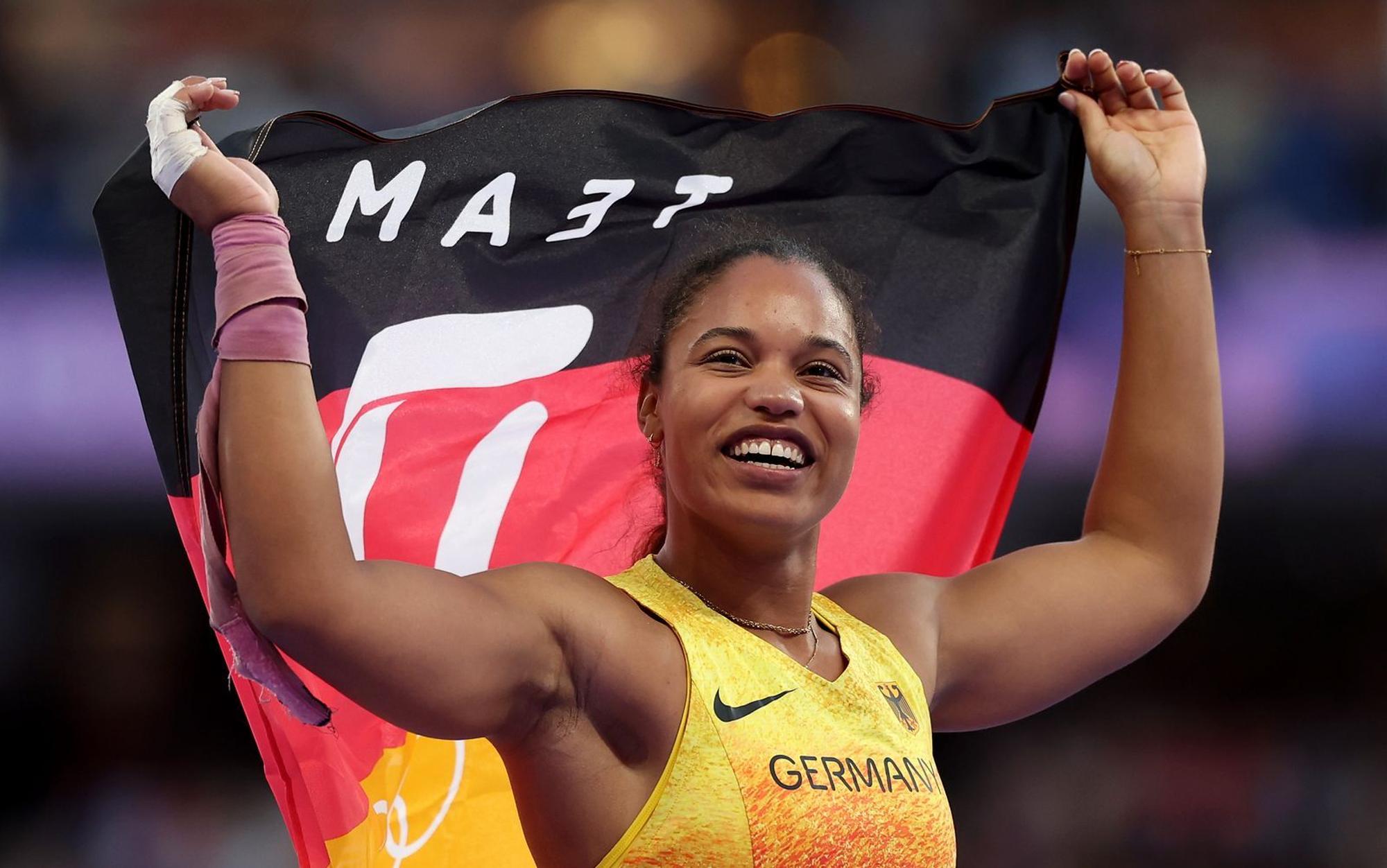 Mit einer Distanz von 20,0 Metern gewann die Kugelstoßerin Yemisi Ogunleye bei der Olympiade in Paris 2024 die Goldmedaille für Deutschland. (Bild: 2024 Getty Images/Cameron Spencer)
